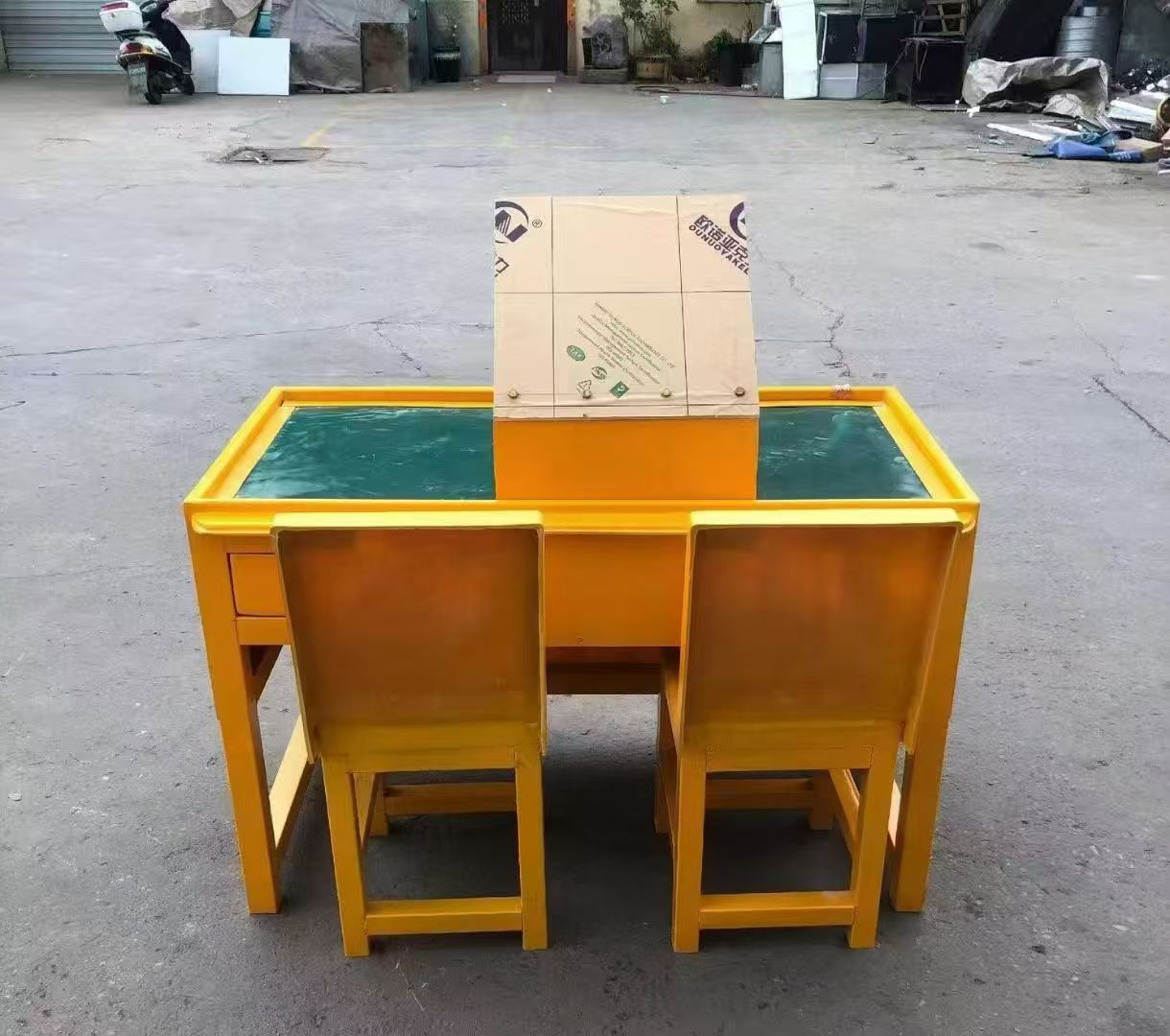 泰和防静电导通桌井下煤矿火工品发放桌：危险品流转的安全守护者